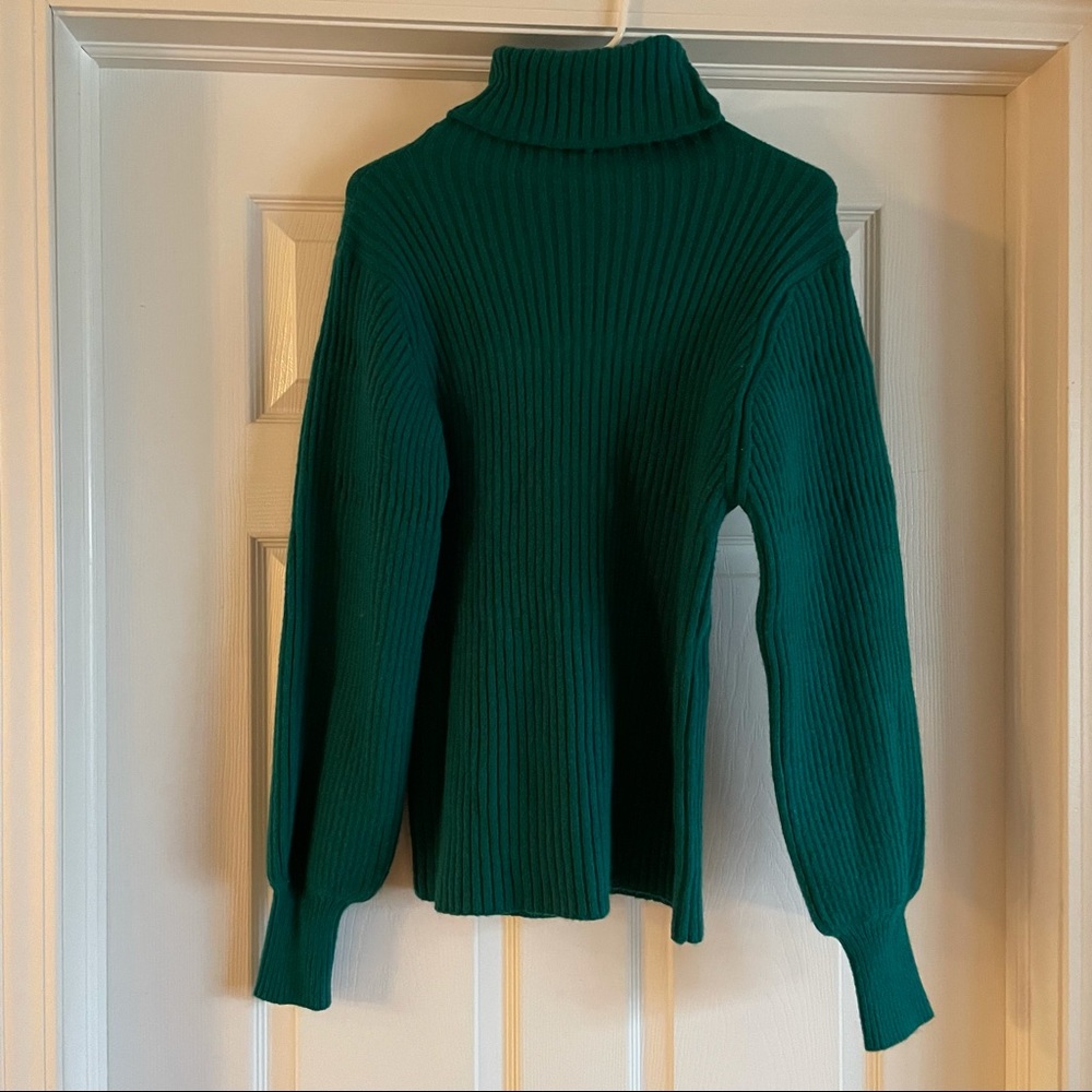 Loose-fit Green Turtleneck Sweater